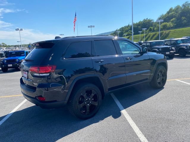 Used 2021 Jeep Grand Cherokee Freedom Edition AWD/4WD image 5