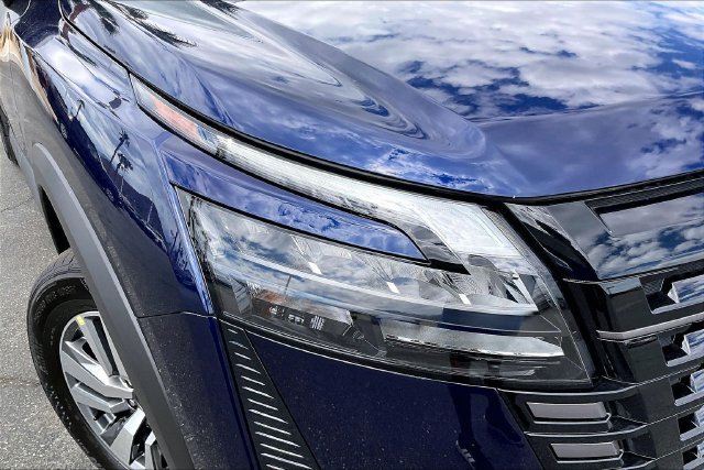New 2026 Nissan Pathfinder SL FWD image 10