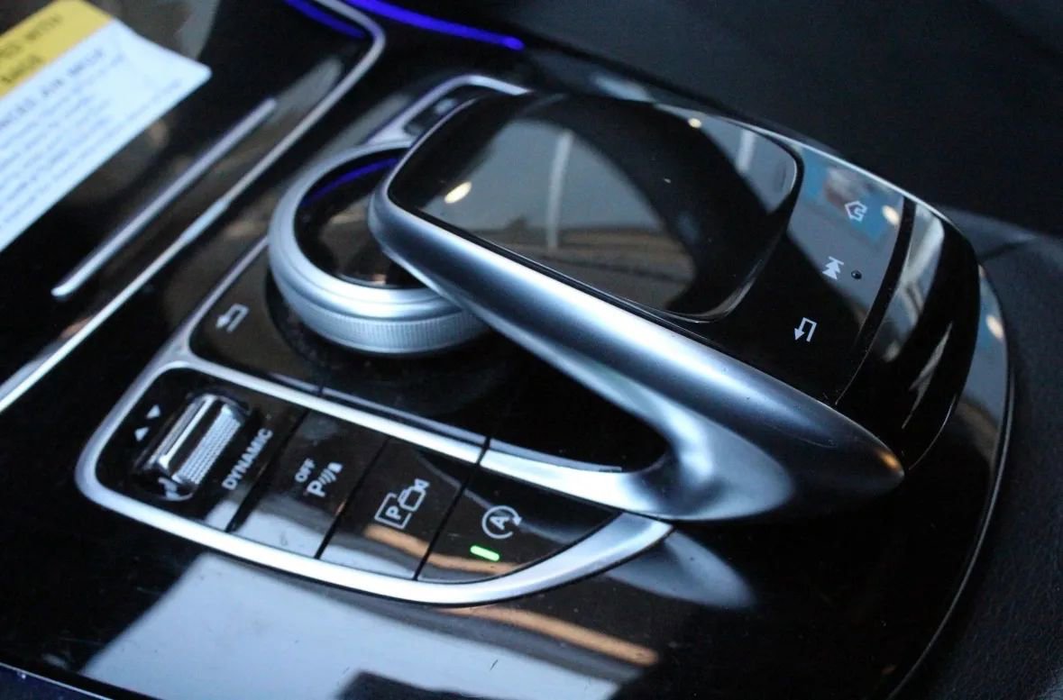 Used 2017 Mercedes-Benz E 300 4MATIC image 20