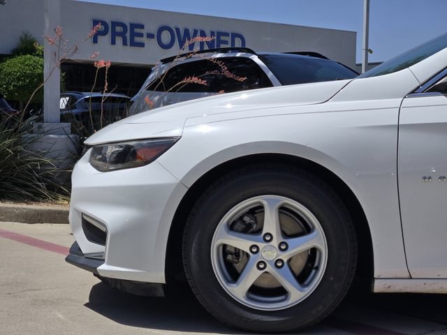 Used 2017 Chevrolet Malibu LS w/ LPO, Convenience Package 1 FWD image 6