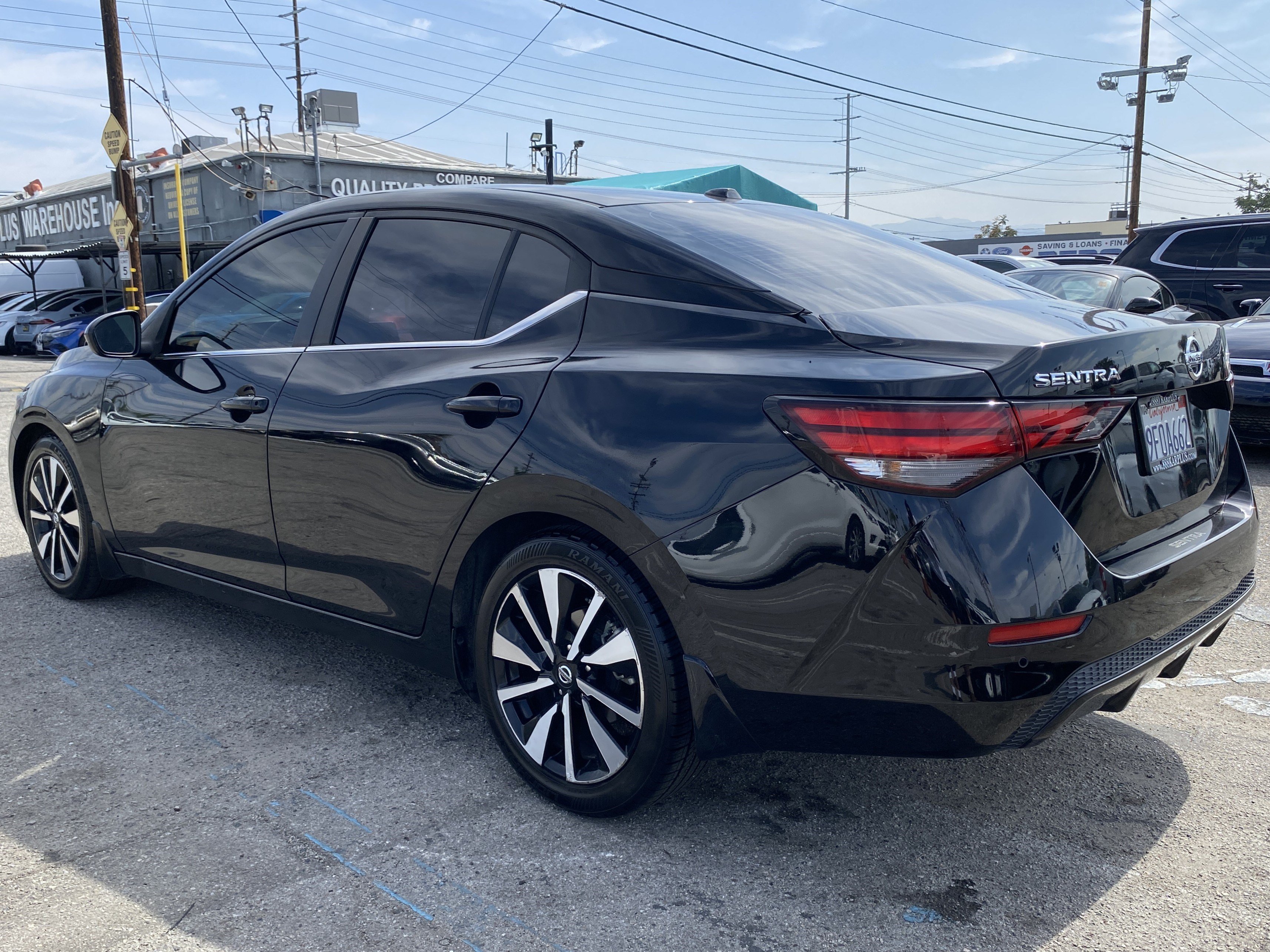 Used 2023 Nissan Sentra SV w/ SV Premium Package FWD image 9