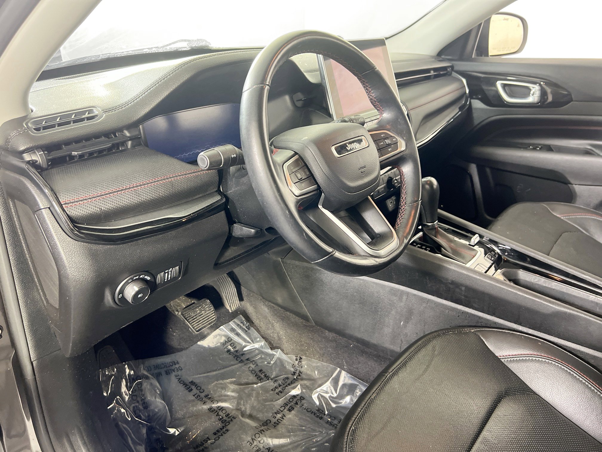 Used 2022 Jeep Compass Trailhawk w/ Trailhawk Elite Group image 9