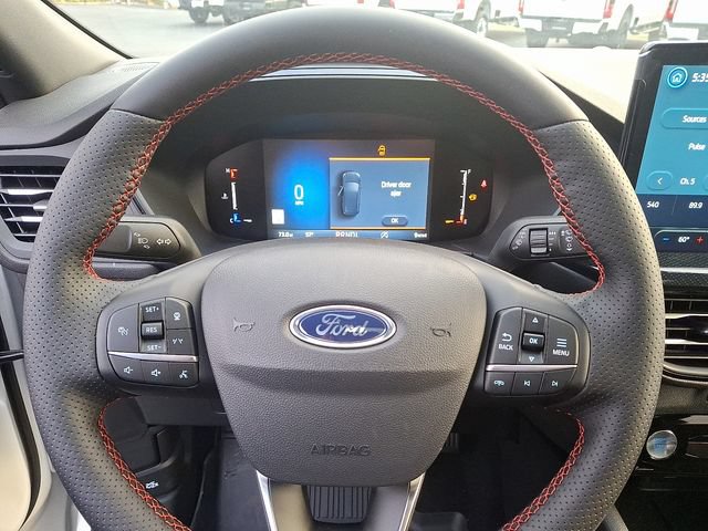 New 2025 Ford Escape ST-Line w/ Tech Pack #1 AWD/4WD image 18