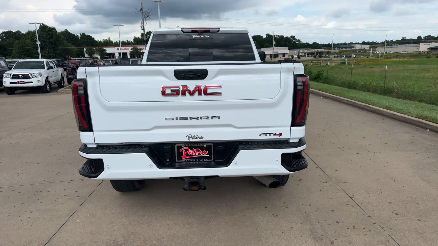 Used 2024 GMC Sierra 2500 AT4 w/ Technology Package AWD/4WD image 7