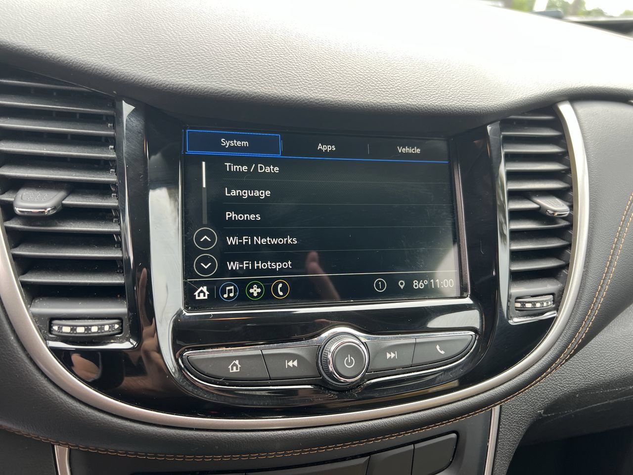 Used 2019 Chevrolet Trax LT w/ LT Convenience Package FWD image 23