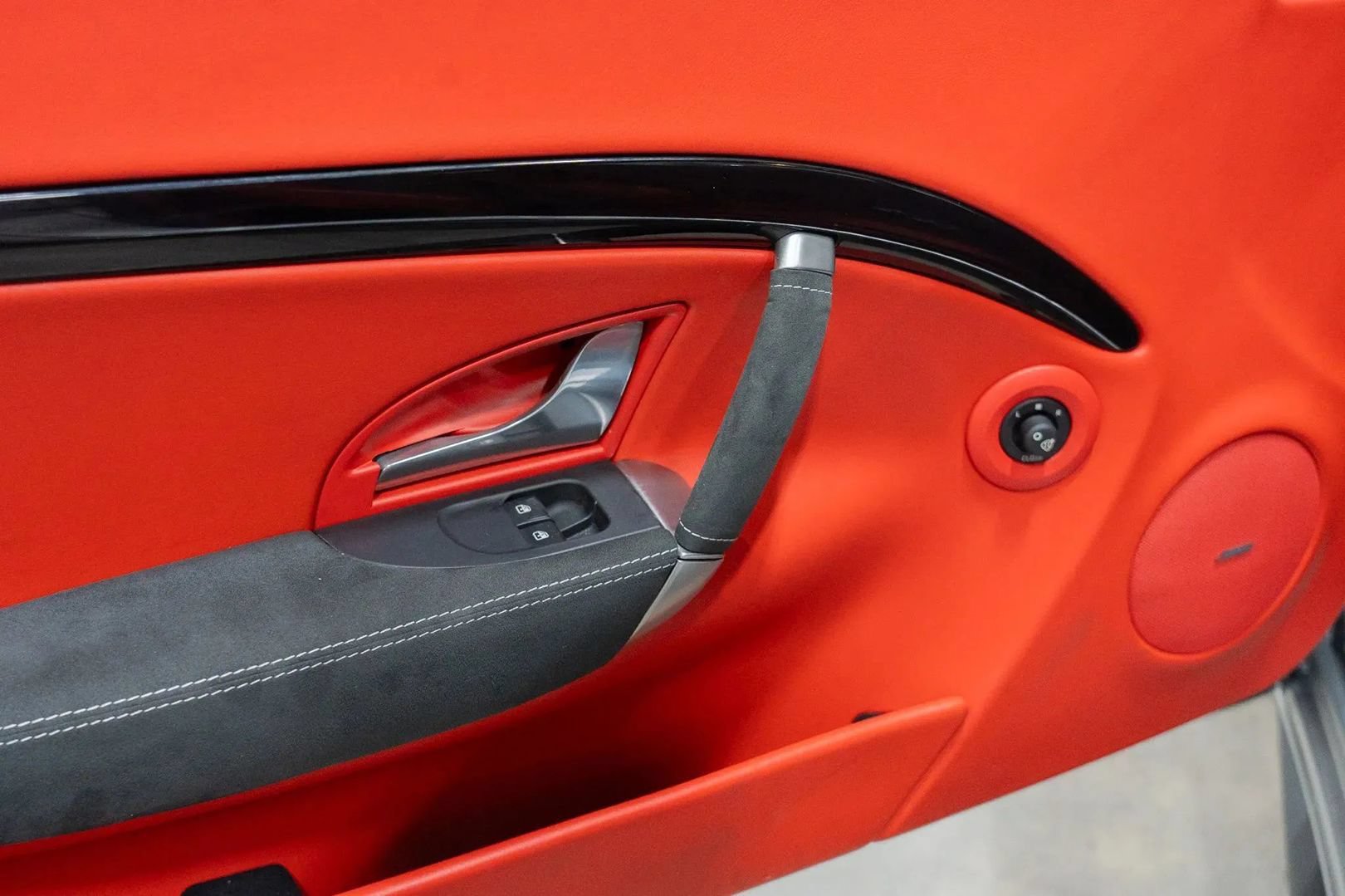 Used 2017 Maserati GranTurismo Sport RWD image 15