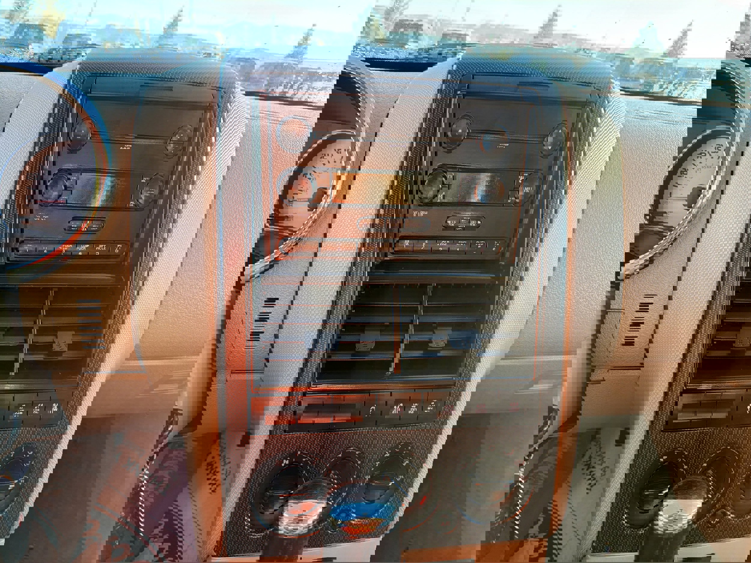 Used 2007 Ford Explorer Sport Trac Limited image 16