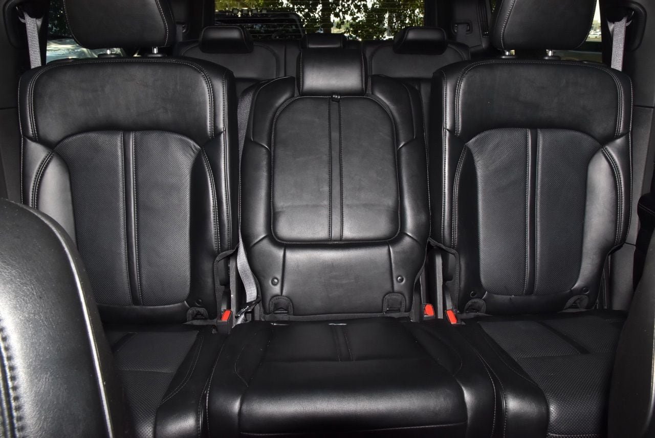 Used 2024 Jeep Wagoneer Series II w/ Flexible Seating Group RWD image 21