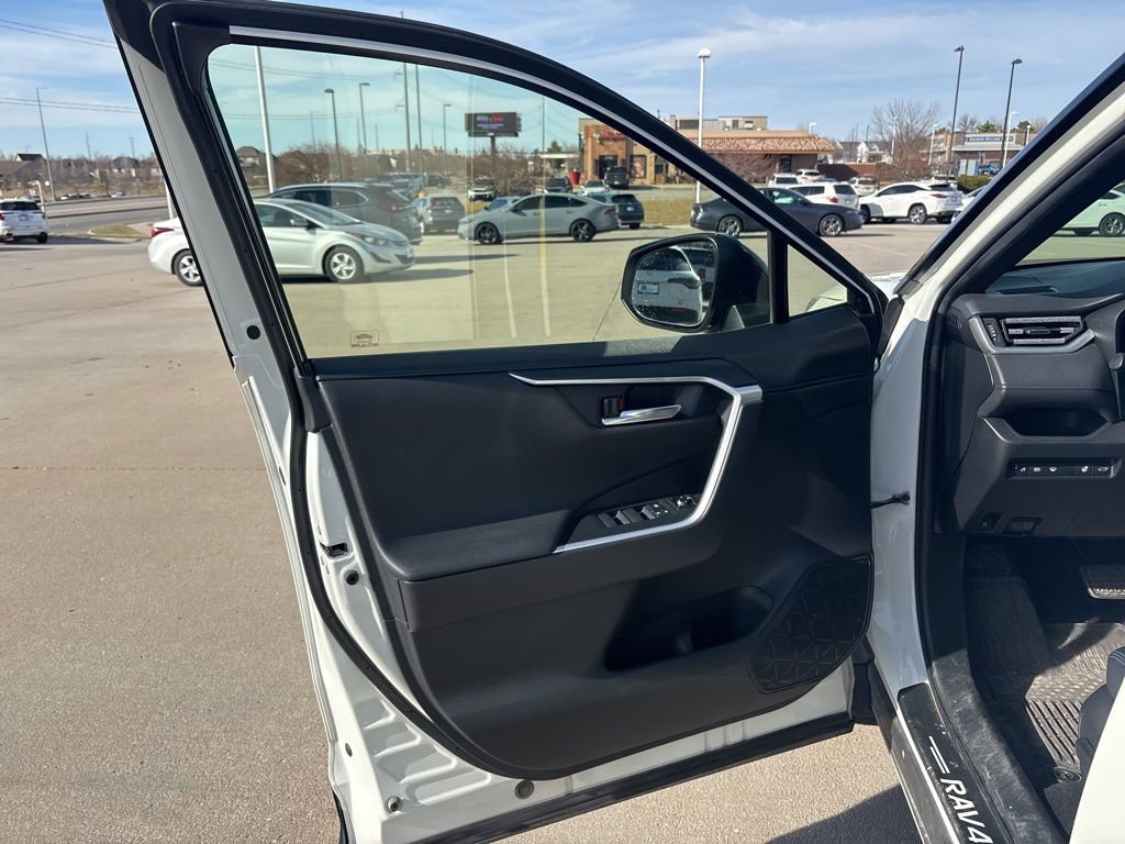 Used 2021 Toyota RAV4 XSE w/ XSE Grade Weather Package image 9