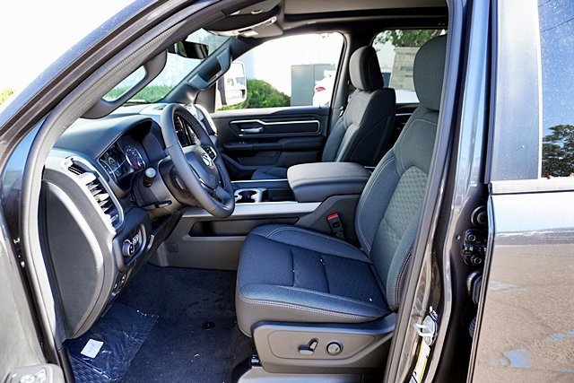New 2026 RAM 1500 4x4 Crew Cab image 19