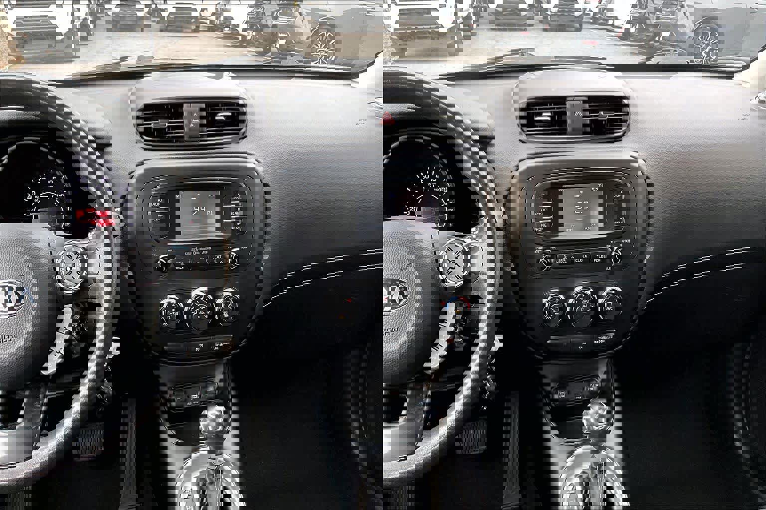 Used 2016 Kia Soul + image 6