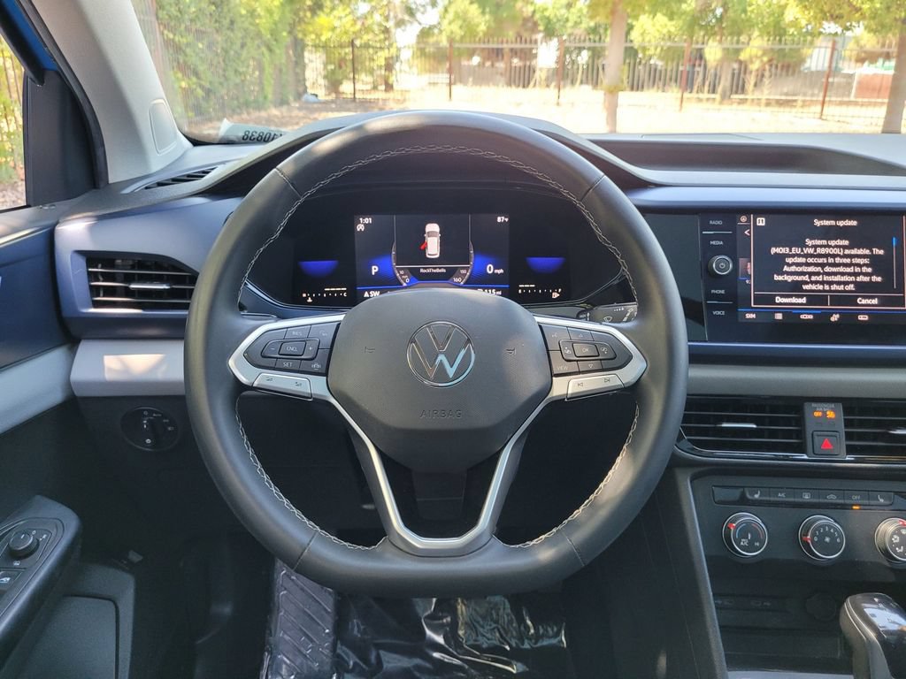 Used 2022 Volkswagen Taos SE FWD image 17