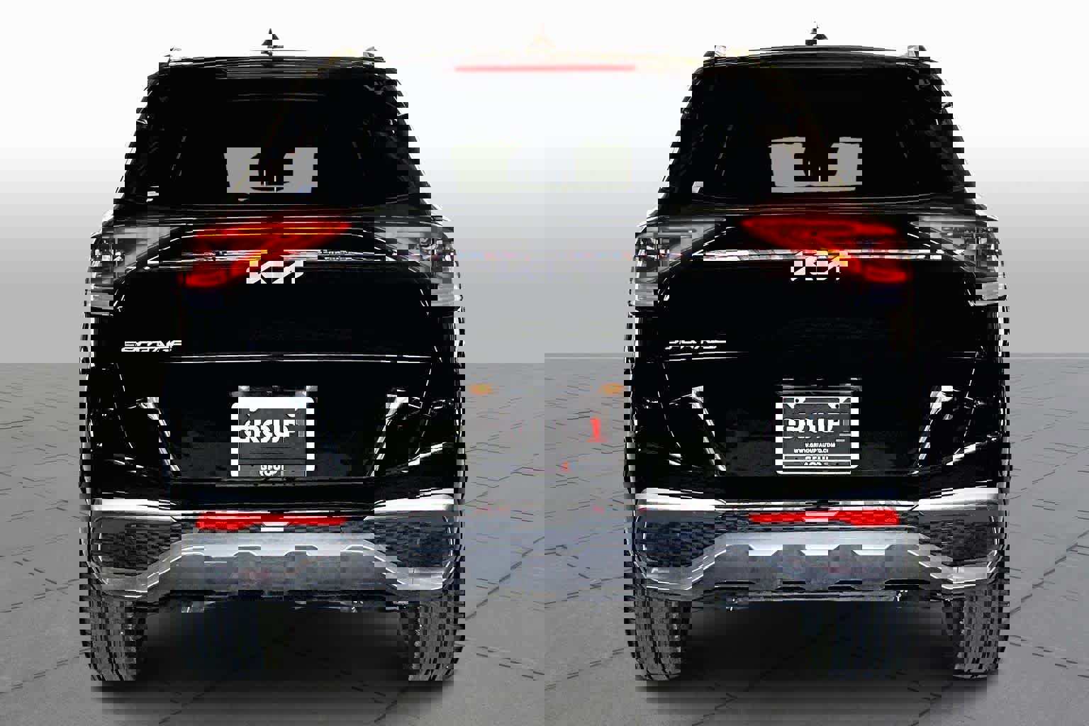 Used 2025 Kia Sportage SX image 4