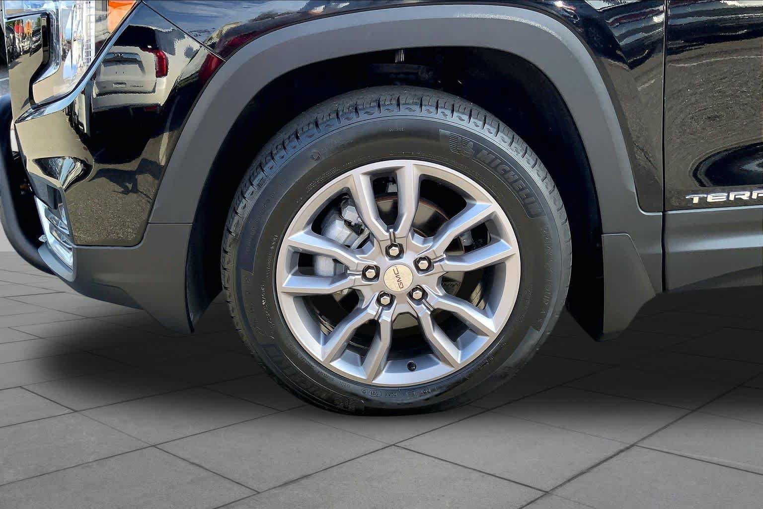 Certified 2022 GMC Terrain SLT AWD/4WD image 11