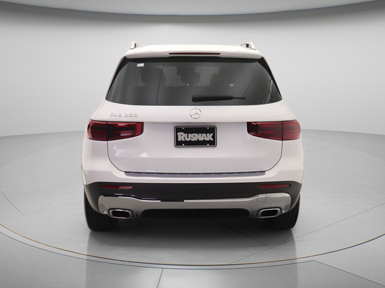 New 2026 Mercedes-Benz GLB 250 image 3