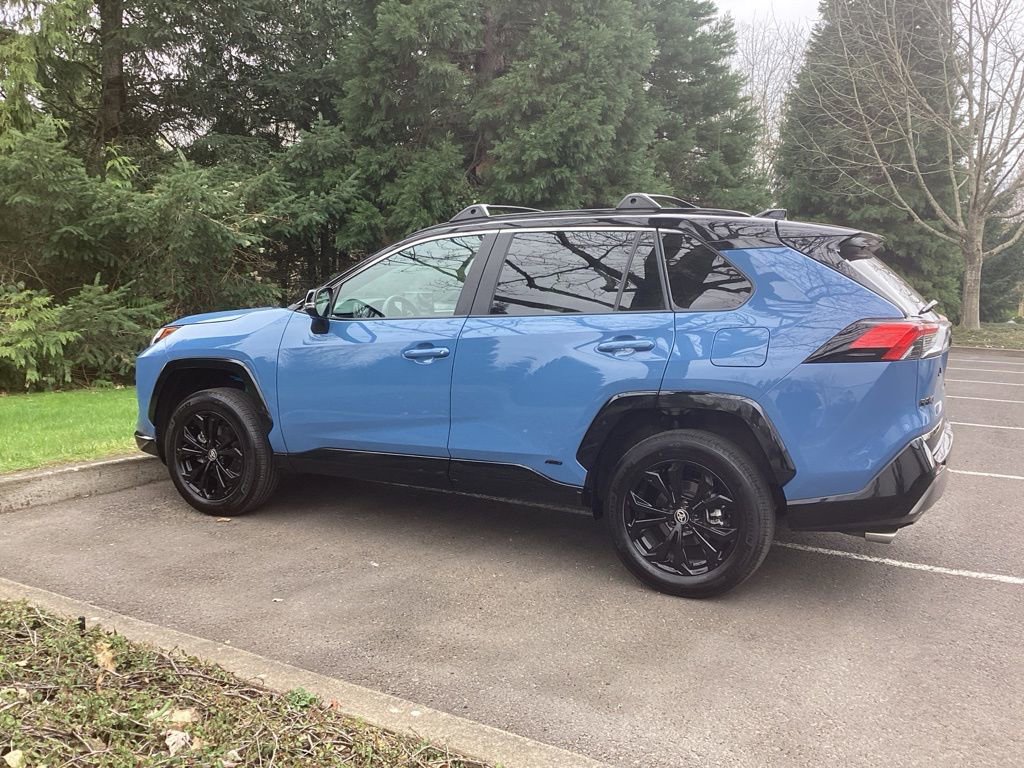Used 2024 Toyota RAV4 XSE w/ Advanced Technology Package image 8