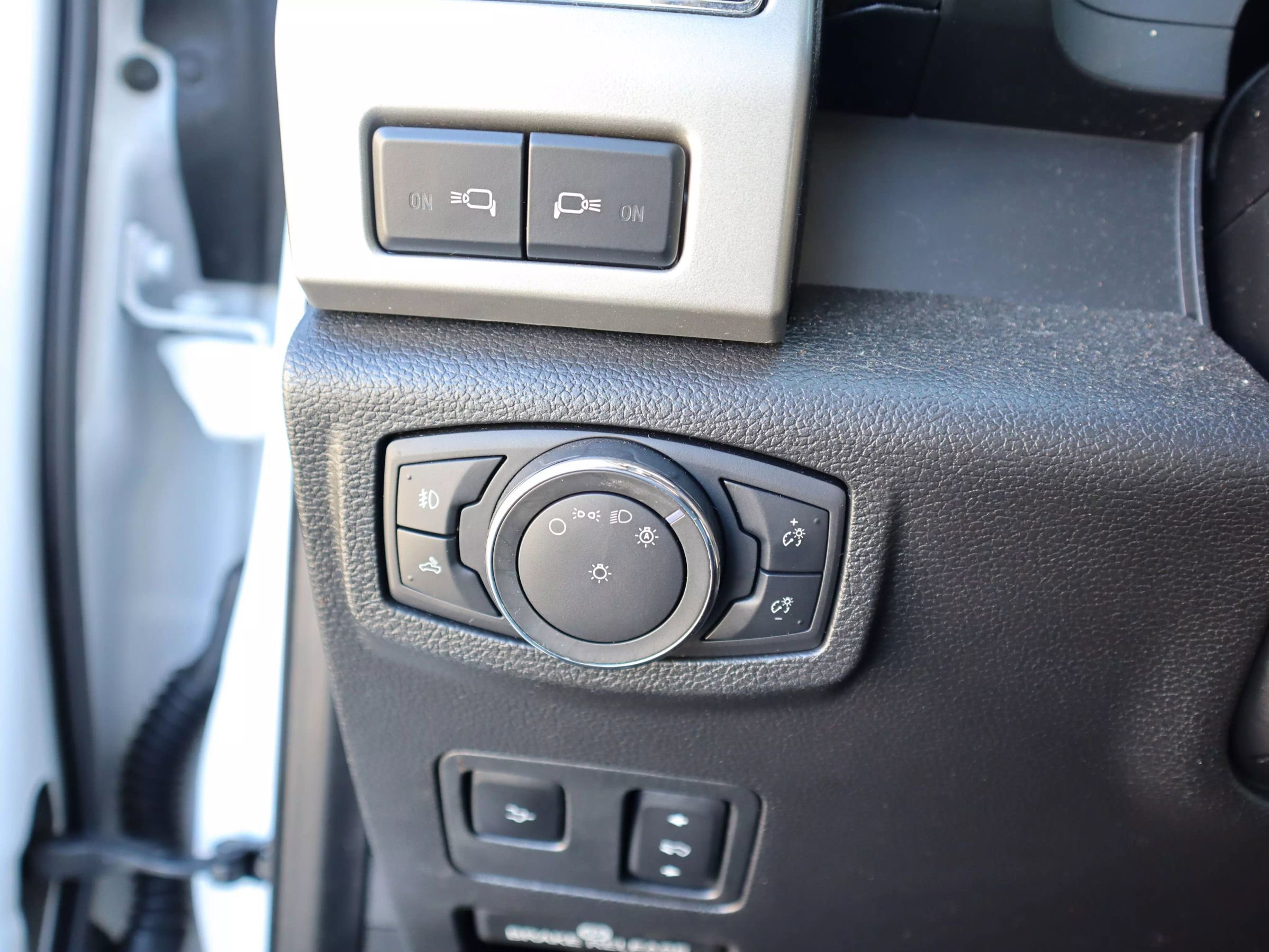 Used 2020 Ford F350 Lariat w/ Lariat Ultimate Package image 22