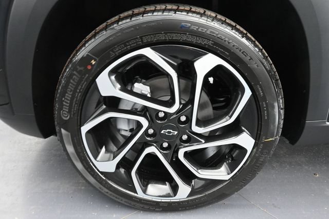 New 2026 Chevrolet Trax RS w/ Sunroof Package FWD image 17