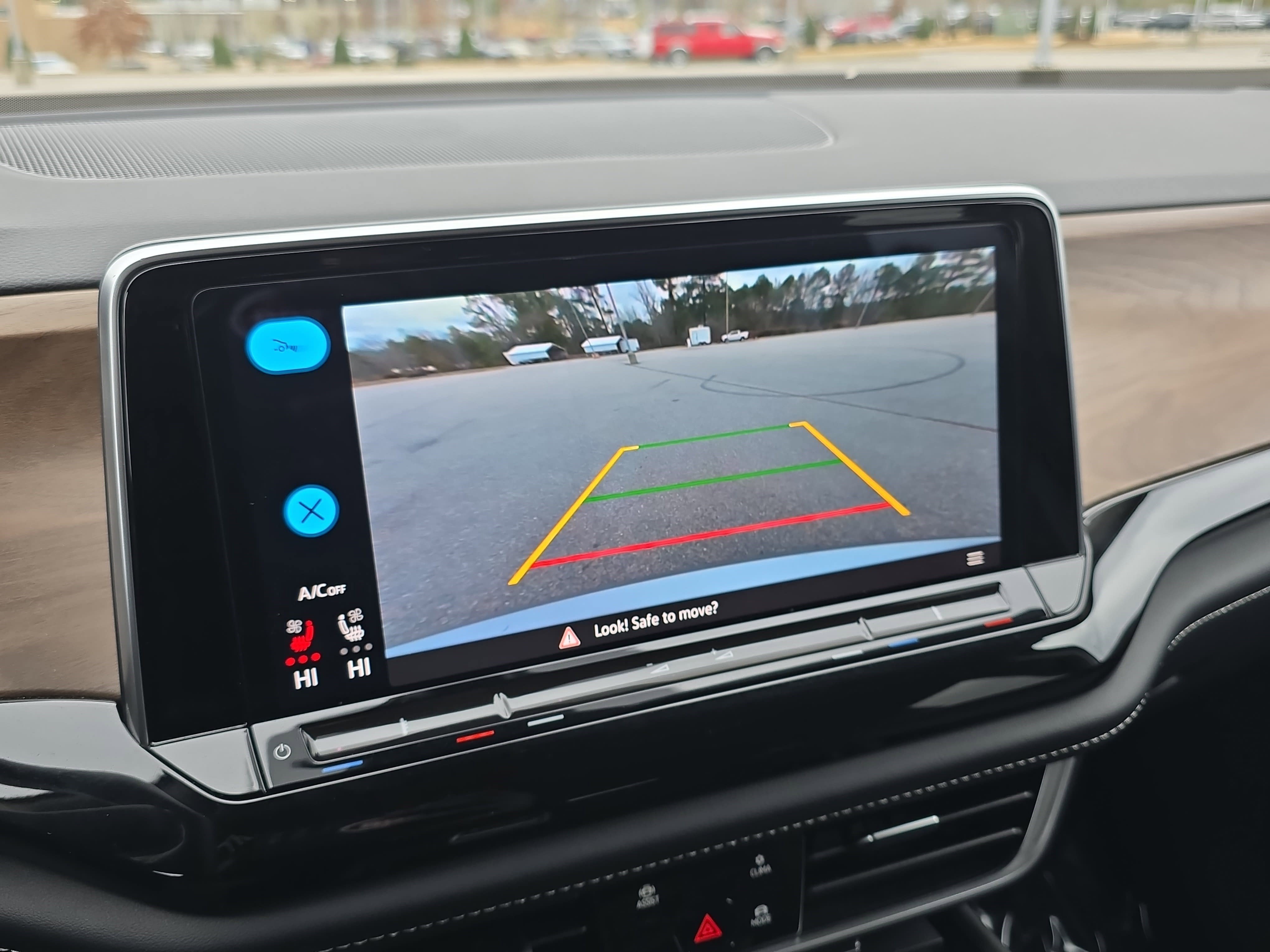 Used 2024 Volkswagen Atlas SE image 21