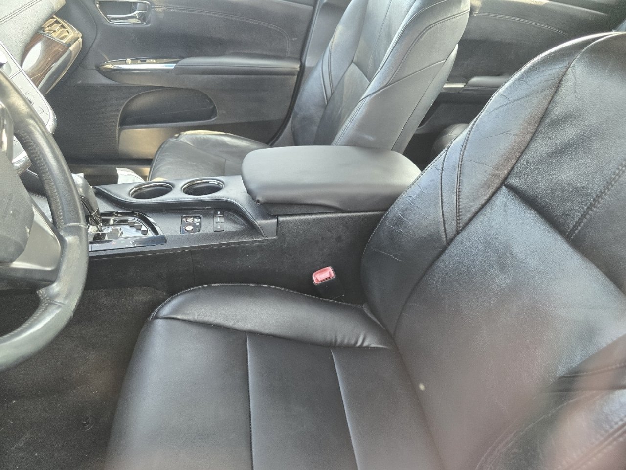 Used 2013 Toyota Avalon XLE Touring FWD image 21