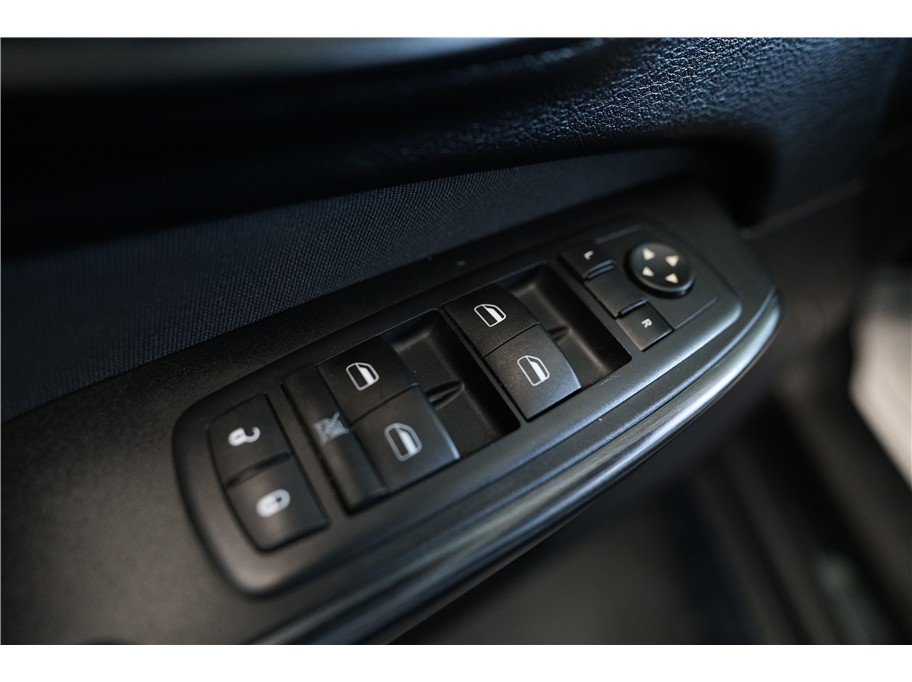 Used 2016 Jeep Cherokee Sport AWD/4WD image 16
