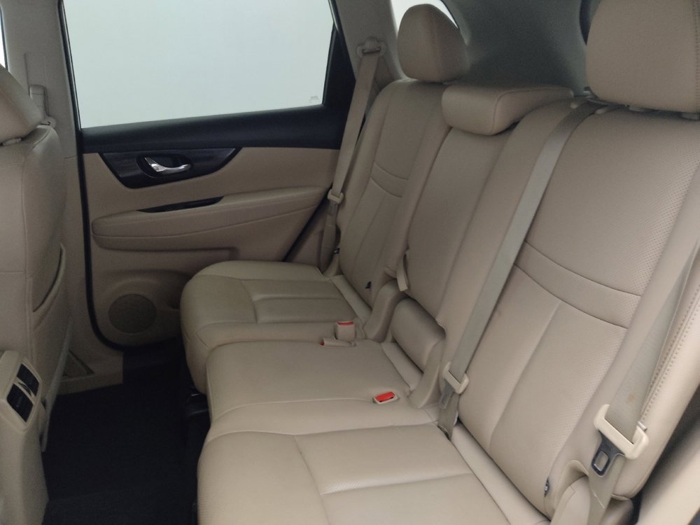 Used 2017 Nissan Rogue SL image 18