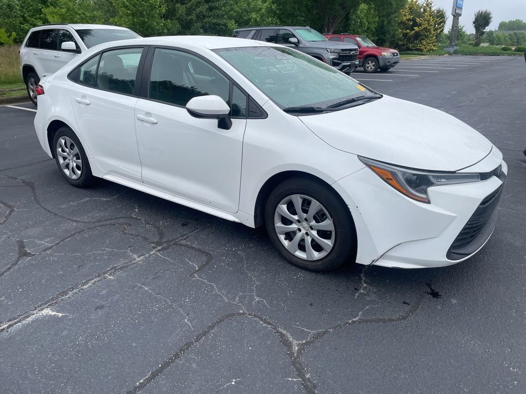 Used 2024 Toyota Corolla LE FWD image 3