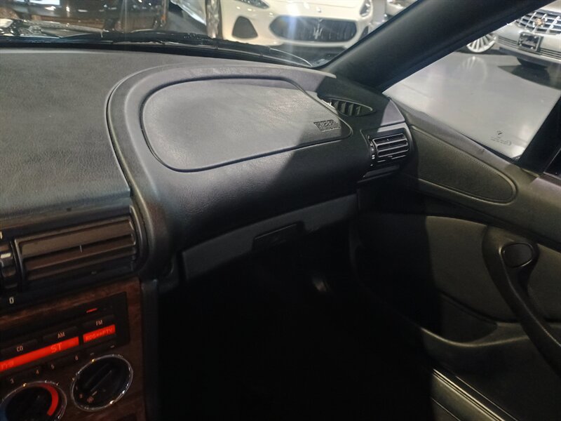 Used 2001 BMW Z3 3.0i RWD image 22