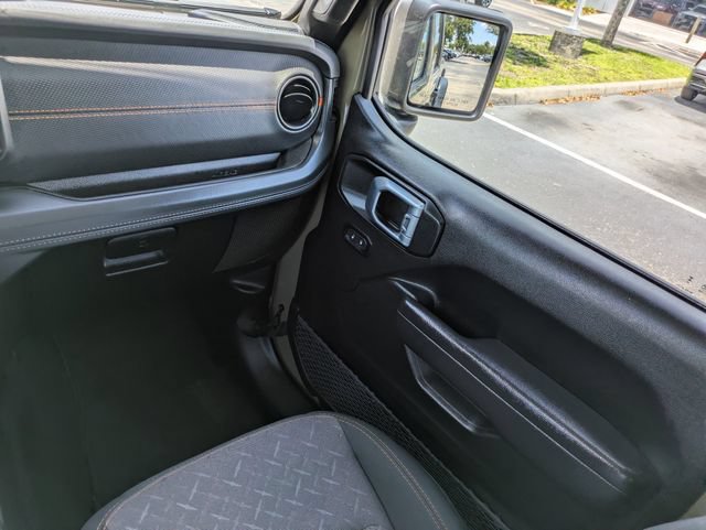 Used 2026 Jeep Gladiator Mojave AWD/4WD image 13