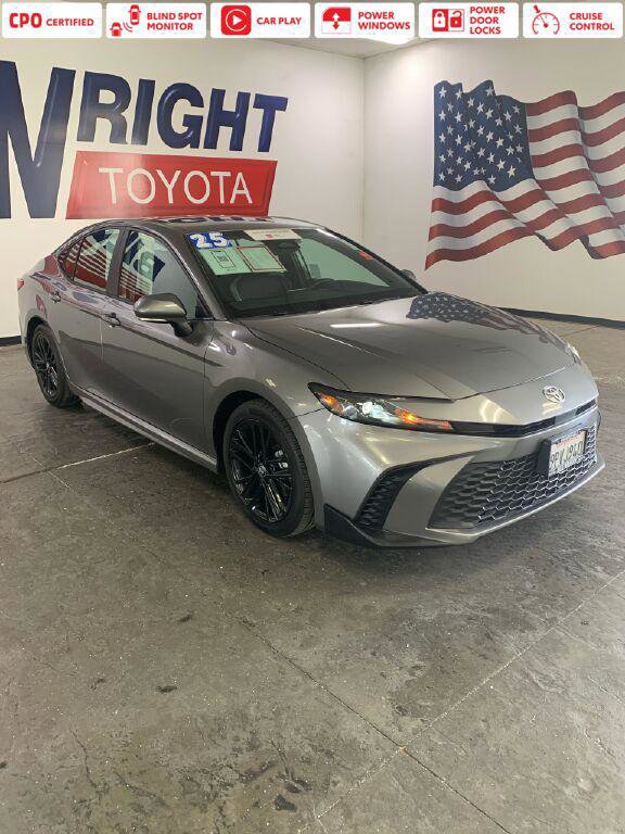 Certified 2025 Toyota Camry SE image 1