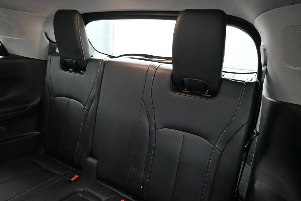 Used 2023 INFINITI QX60 Luxe w/ Performance Audio Package FWD image 22