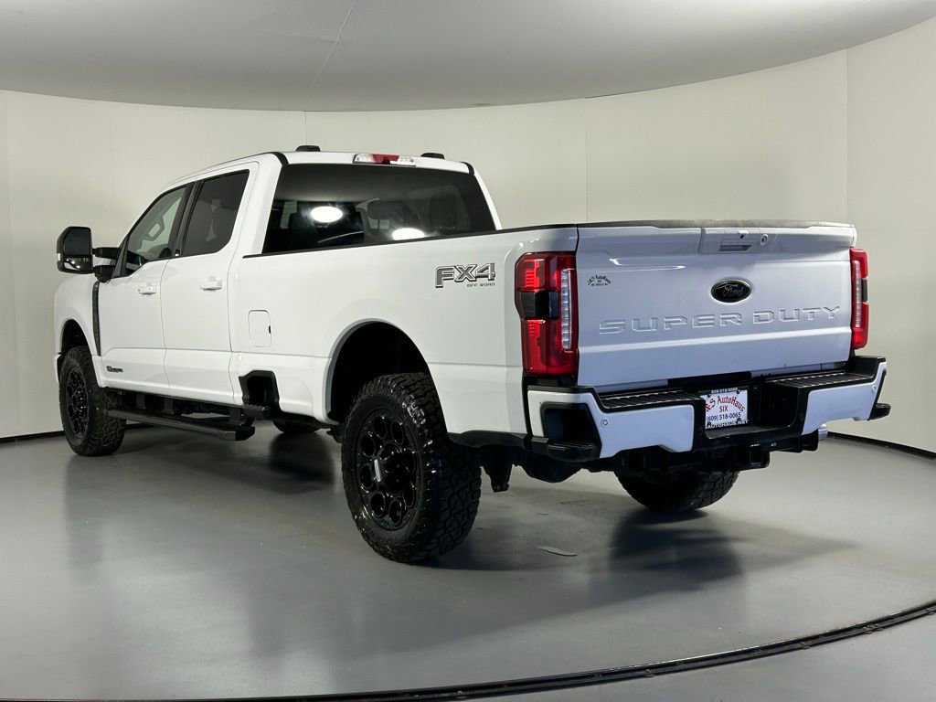 Used 2025 Ford F250 XLT w/ Black Appearance Package image 5