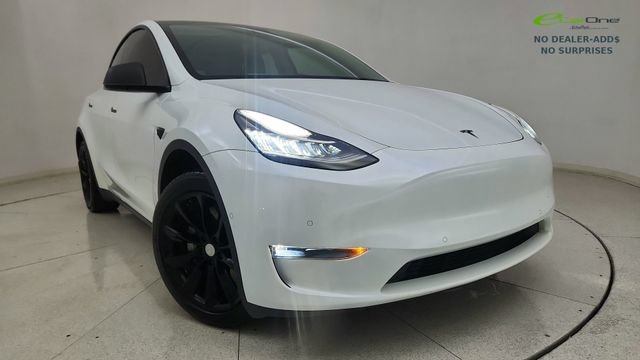 Used 2022 Tesla Model Y Long Range AWD/4WD image 1