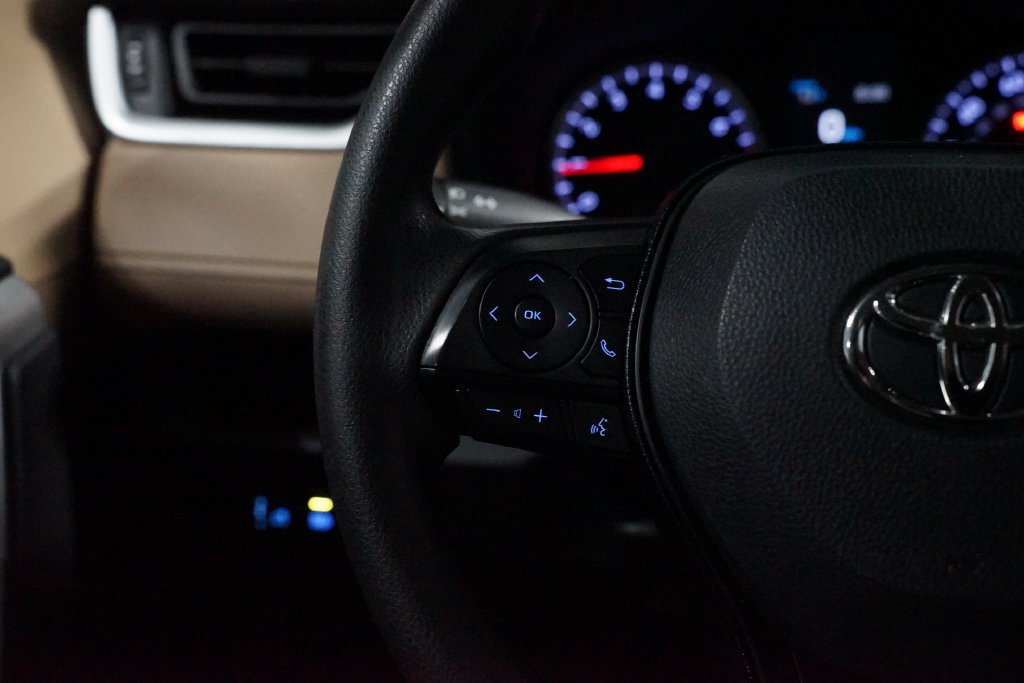 Certified 2020 Toyota RAV4 LE FWD image 14