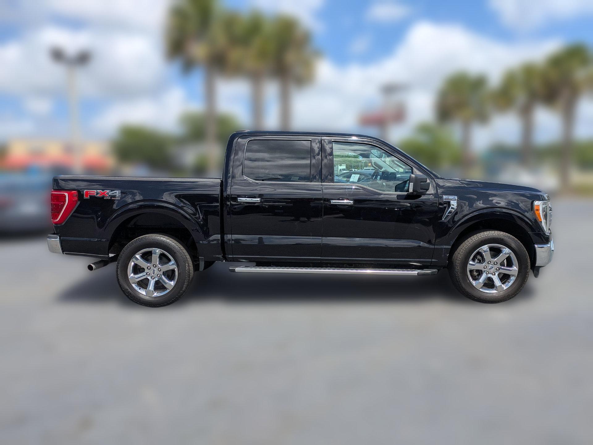 Used 2022 Ford F150 XLT w/ Equipment Group 302A High AWD/4WD image 4