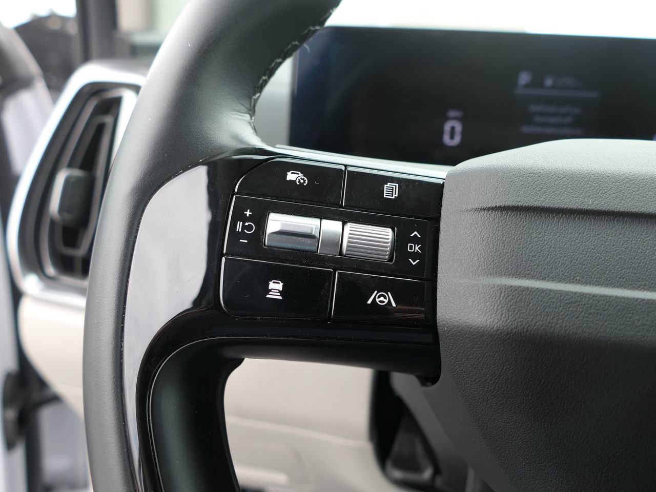 Certified 2026 Kia Sorento S FWD image 15