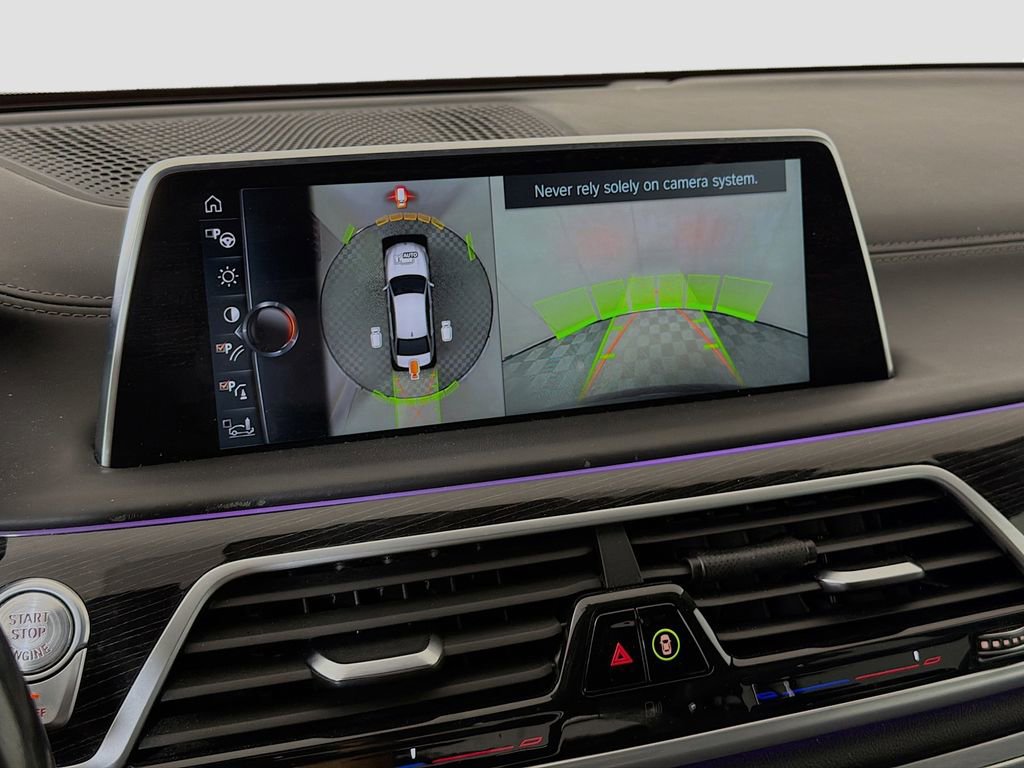 Used 2017 BMW 750i xDrive image 18