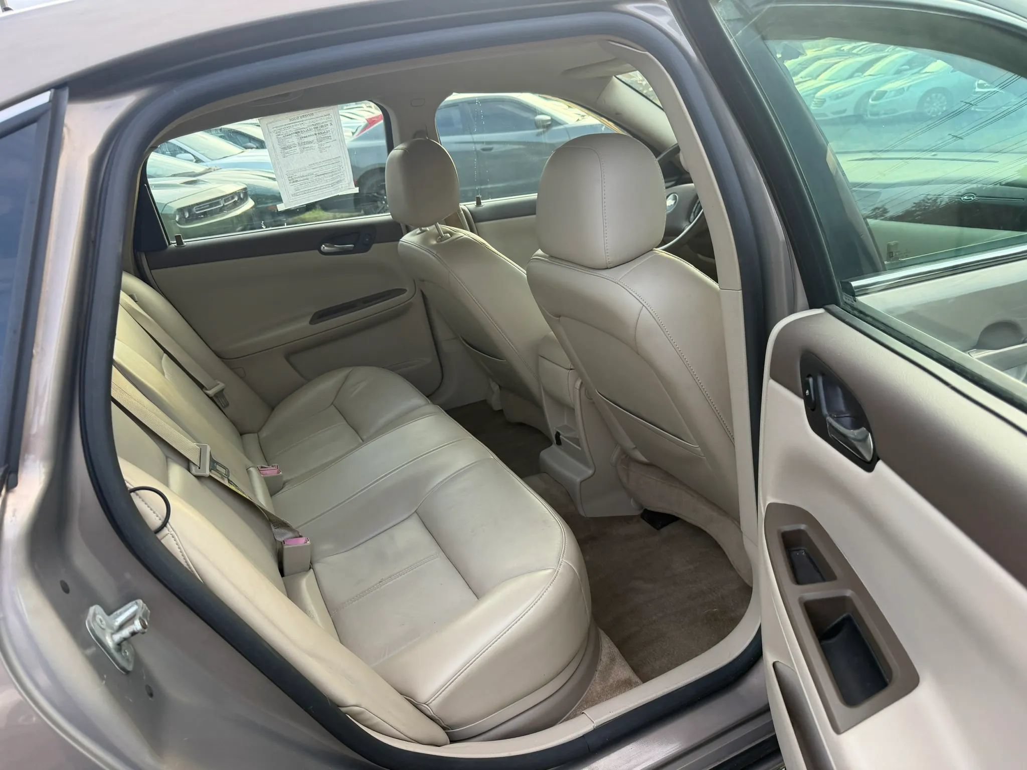Used 2007 Chevrolet Impala LT FWD image 13