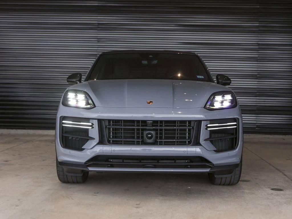 Certified 2026 Porsche Cayenne Turbo GT image 10