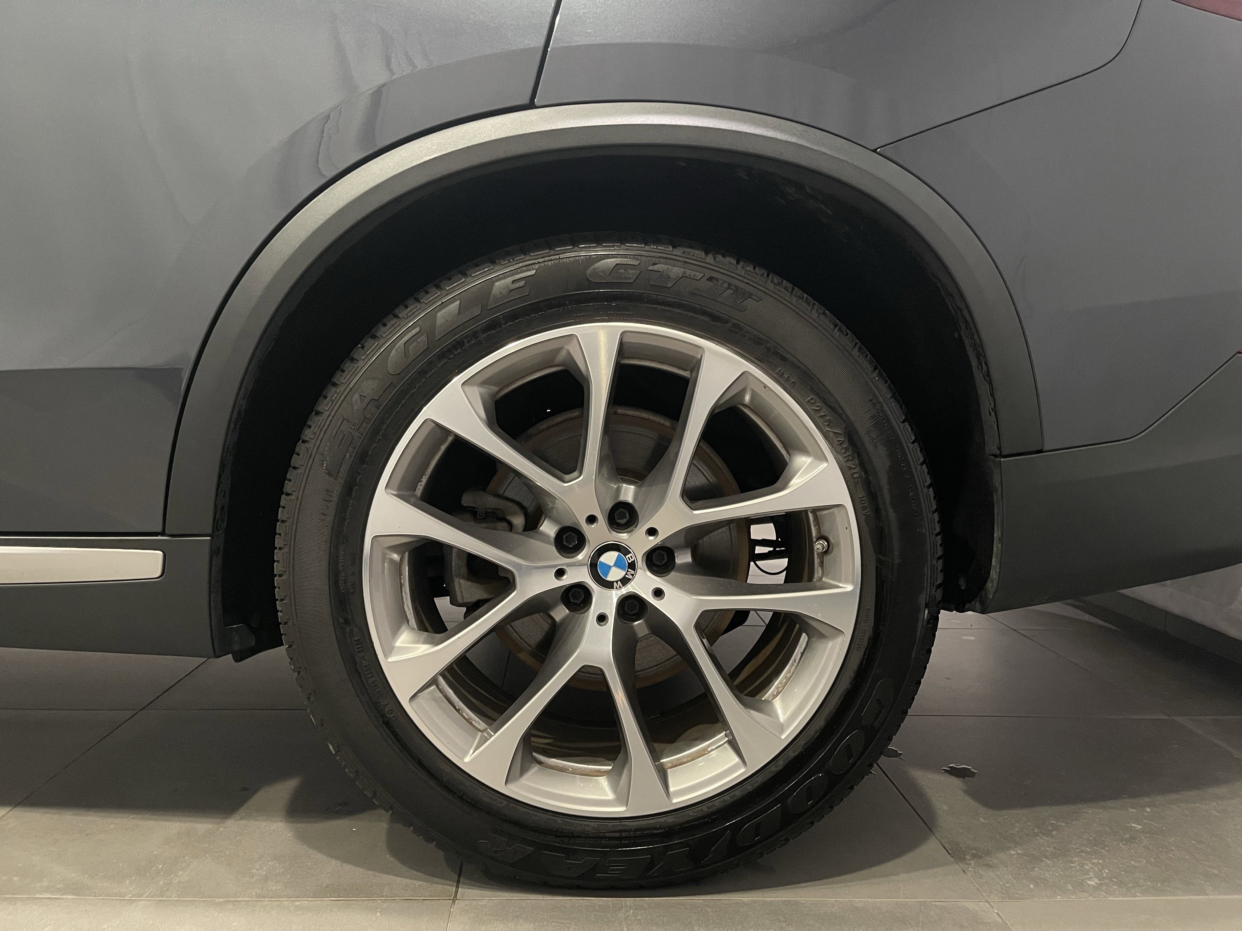 Used 2019 BMW X5 xDrive40i w/ Premium Package 2 AWD/4WD image 8