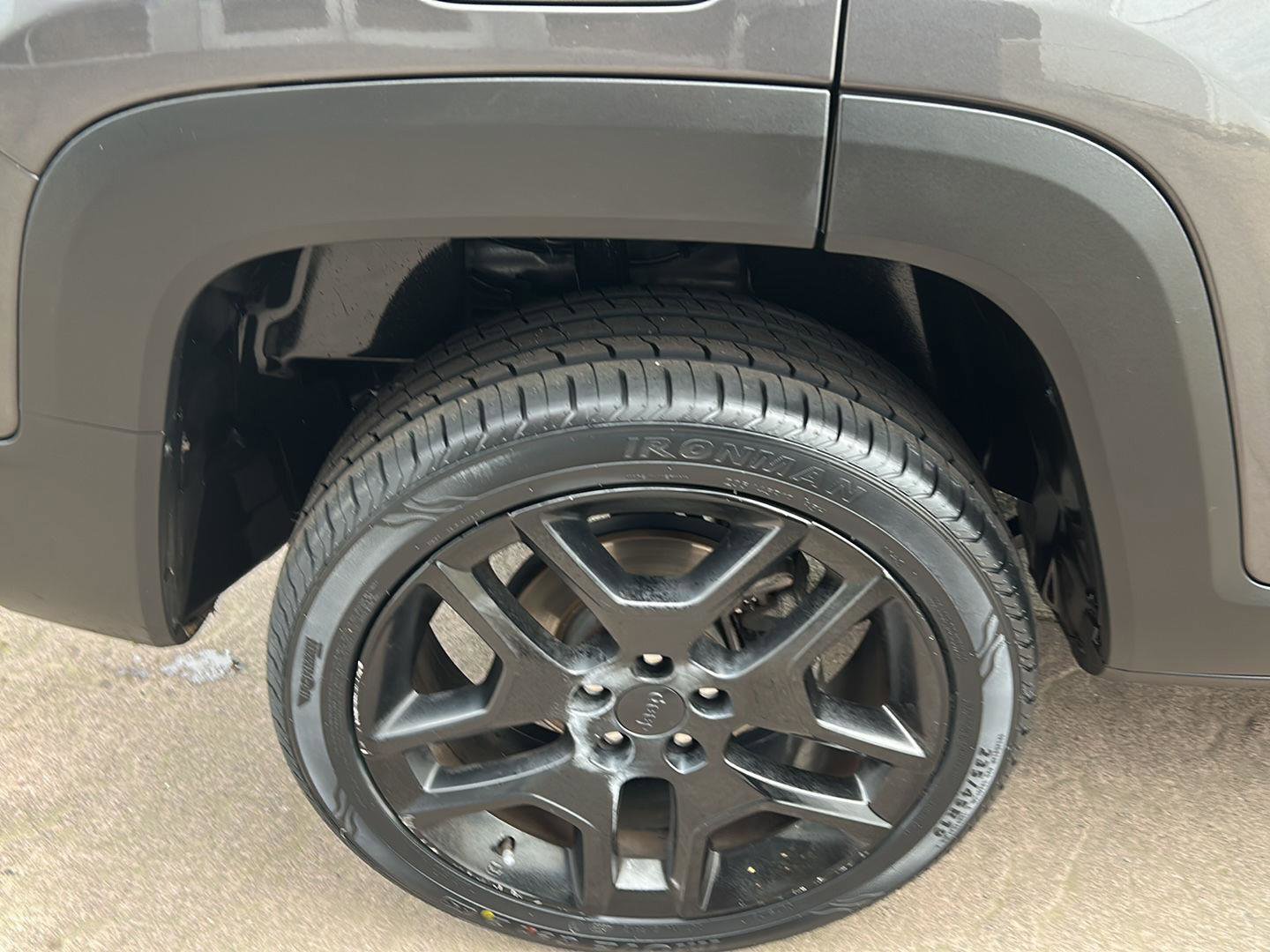 Used 2020 Jeep Renegade Latitude w/ UConnect 8.4 Nav Group image 34