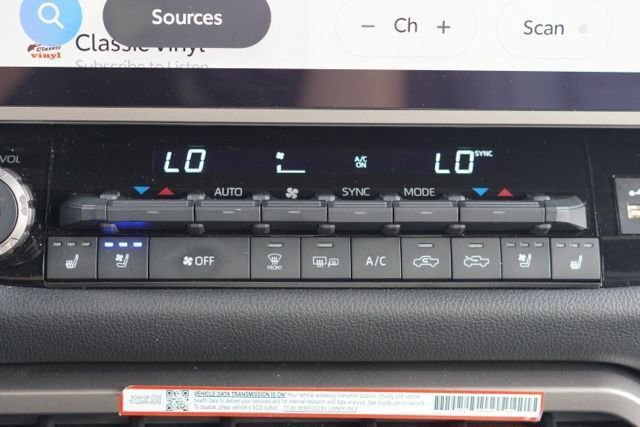 Used 2025 Toyota Tundra Limited image 33