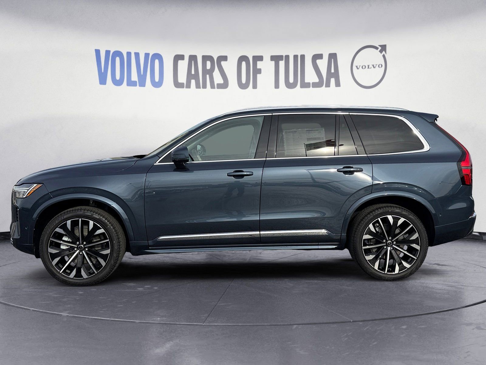 New 2026 Volvo XC90 B6 Ultra w/ Protection Package image 2