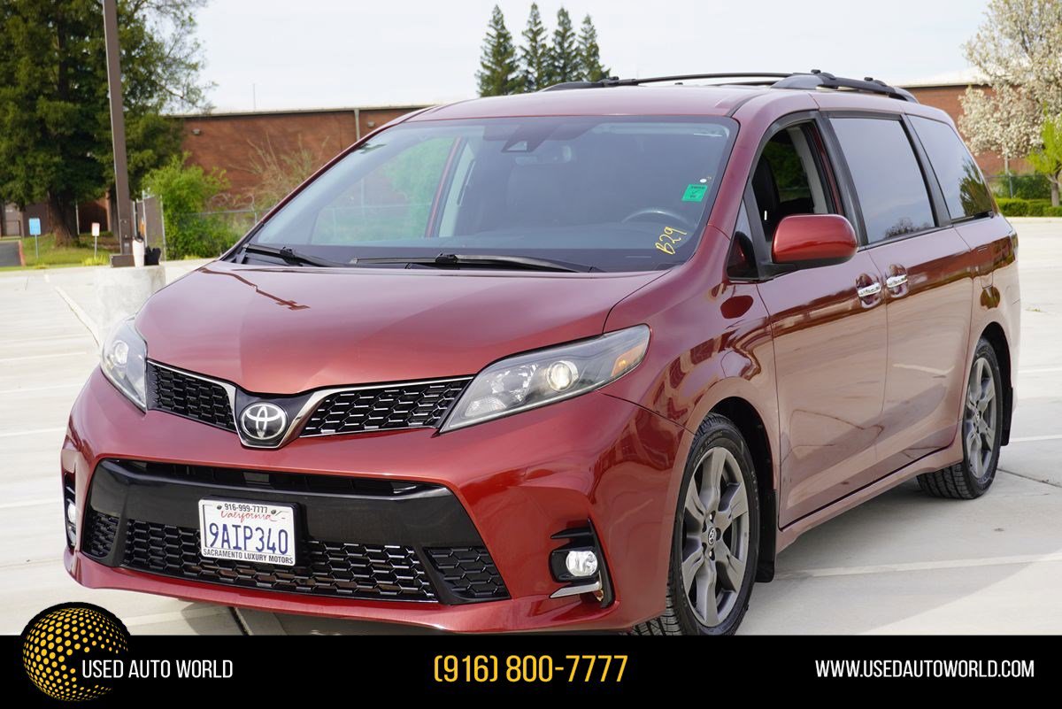Used 2020 Toyota Sienna SE