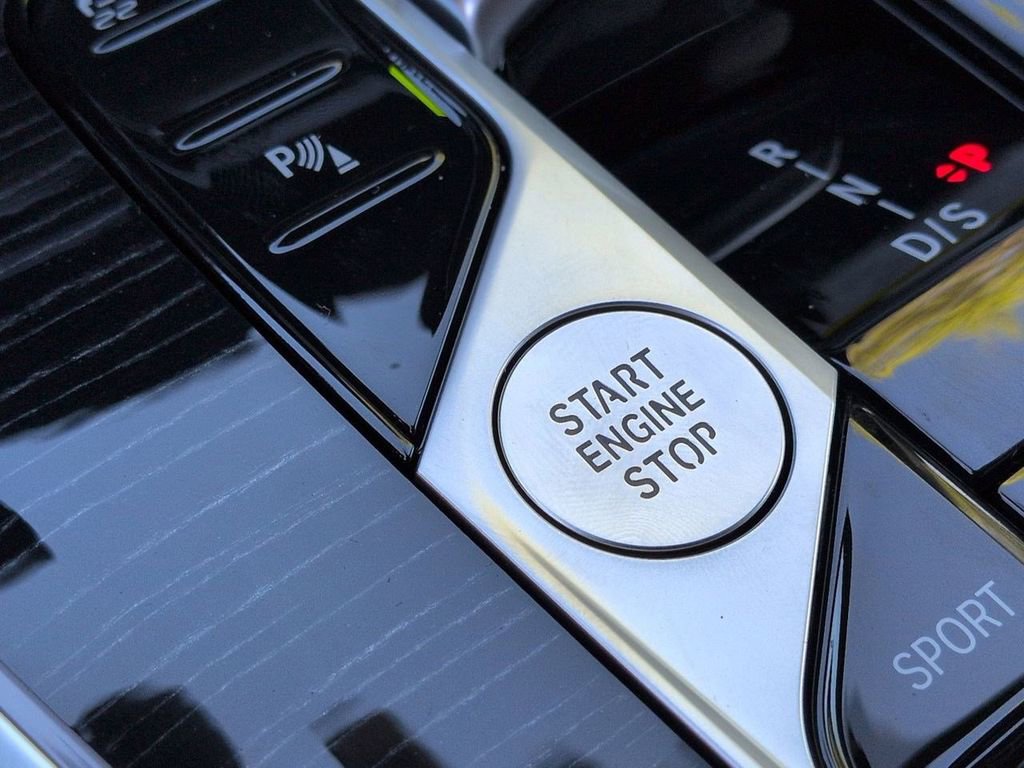 New 2026 BMW X5 xDrive40i w/ M Sport Package image 28