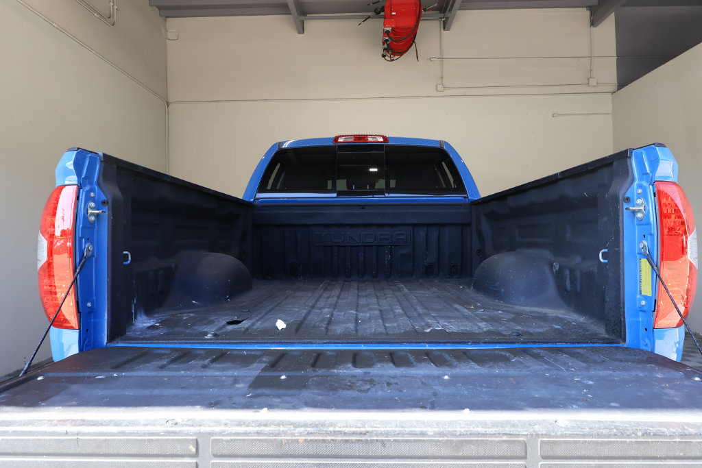 Used 2019 Toyota Tundra SR5 w/ Convenience Package AWD/4WD image 16
