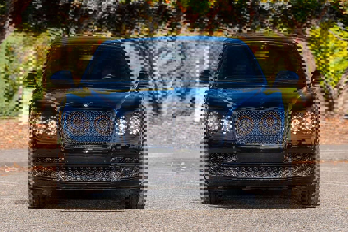 Used 2015 Bentley Flying Spur V8 image 6