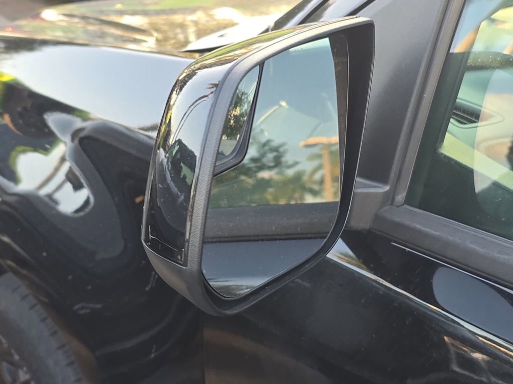 Used 2017 Chevrolet Colorado Z71 image 7