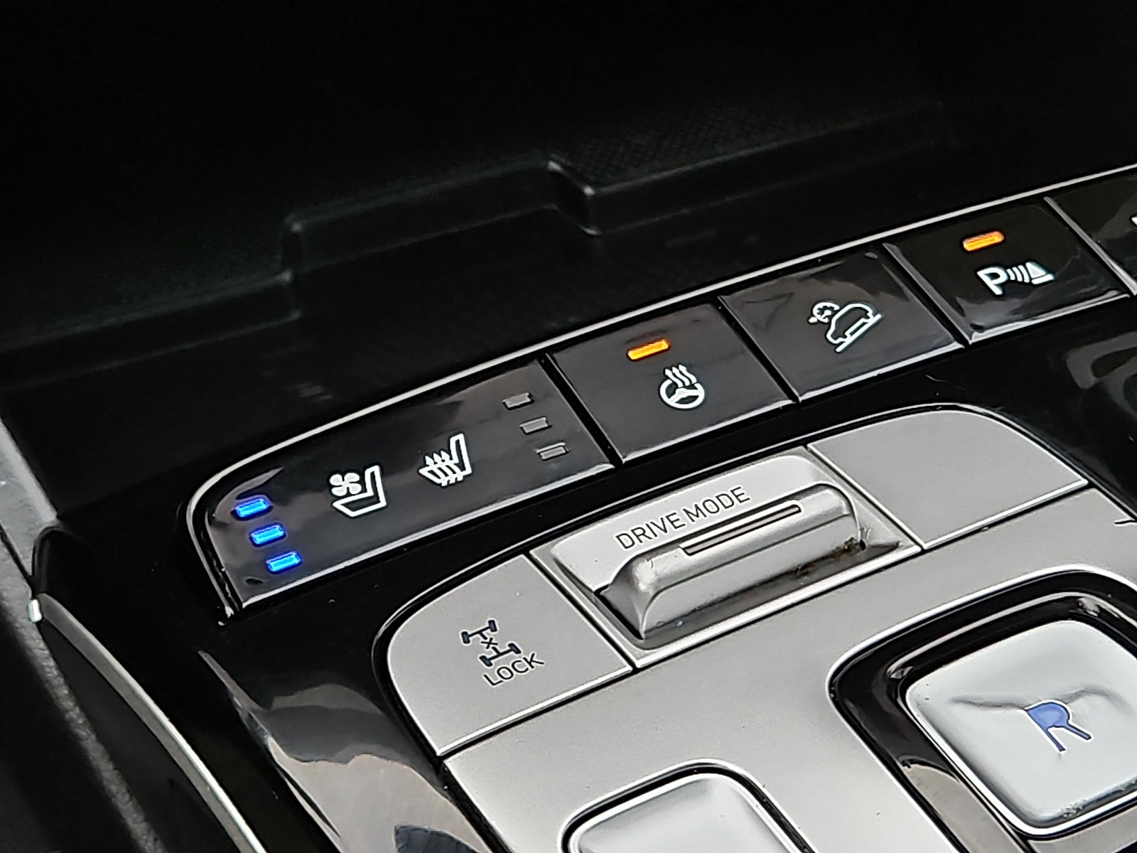 Used 2022 Hyundai Tucson Limited w/ Cargo Package image 26