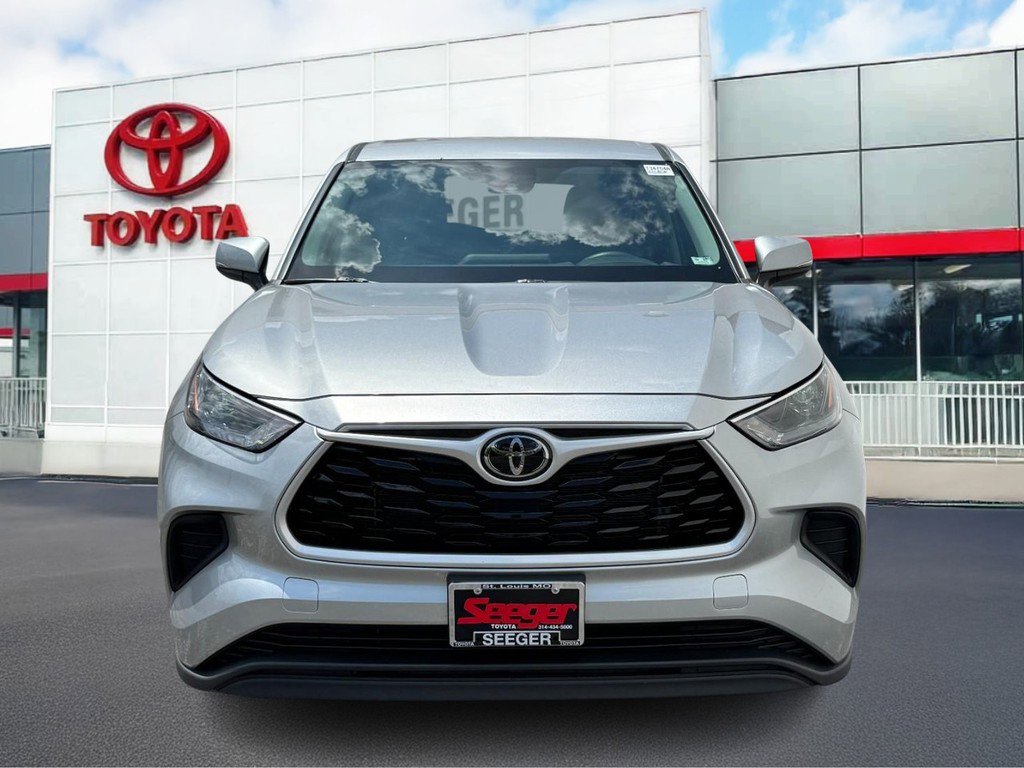 Used 2023 Toyota Highlander image 7